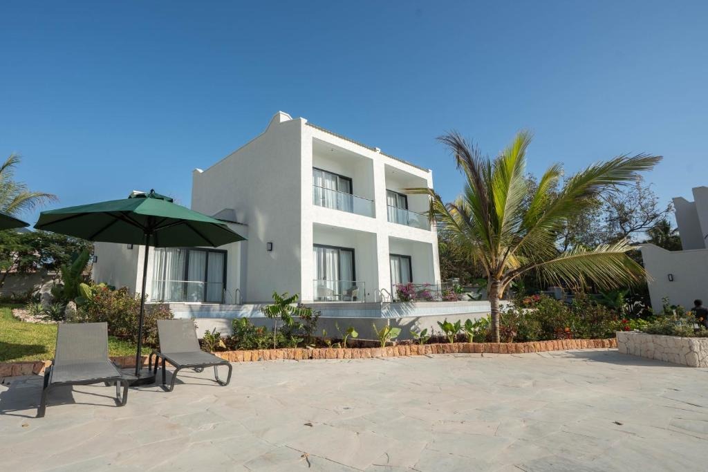 هتل تمبو کیونگوا ریزورت